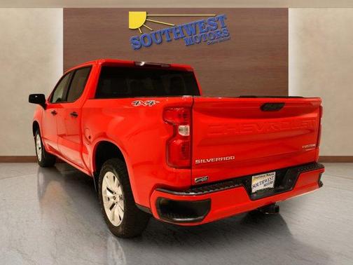 2024 Chevrolet Silverado 1500 Custom