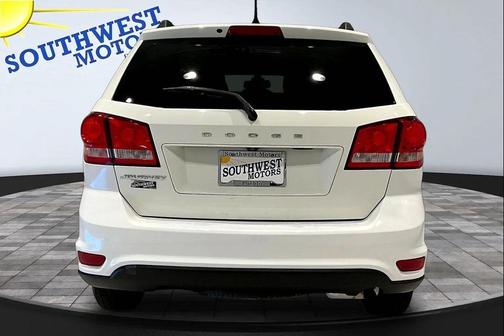 Vice White 2019 Dodge Journey SE