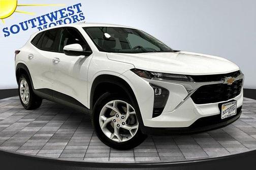 Summit White 2024 Chevrolet Trax LS