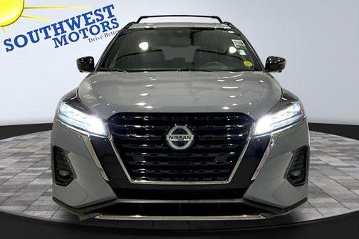 2021 Nissan Kicks SR