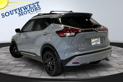 2021 Nissan Kicks SR