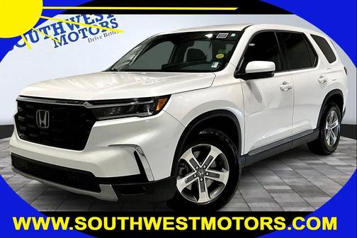 White 2023 Honda Pilot EX-L 7-Passenger