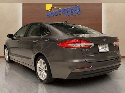 2019 Ford Fusion Hybrid SE