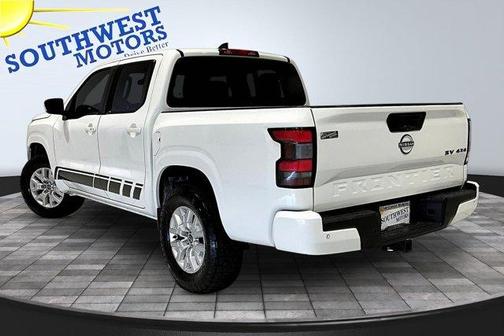 Glacier White 2022 Nissan Frontier SV