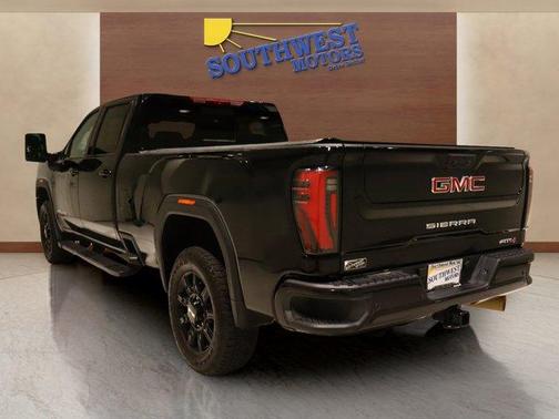 2024 GMC Sierra 2500 AT4