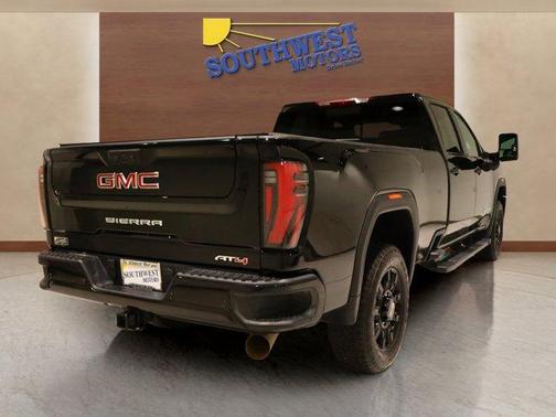 2024 GMC Sierra 2500 AT4