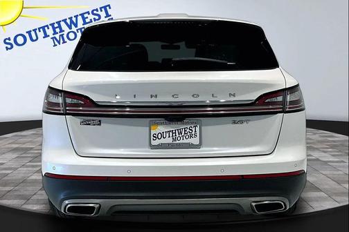 White Platinum Tri-Coat 2019 Lincoln Nautilus Reserve