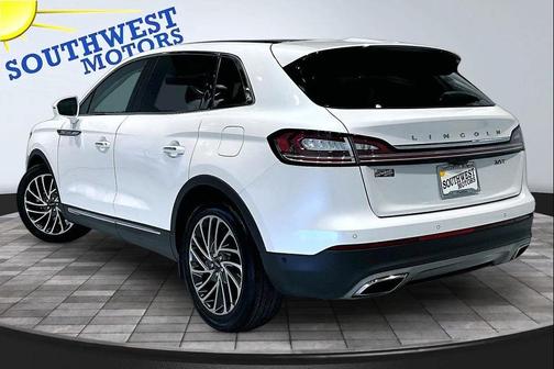 White Platinum Tri-Coat 2019 Lincoln Nautilus Reserve