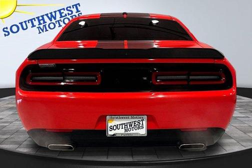 Go Mango 2023 Dodge Challenger SXT
