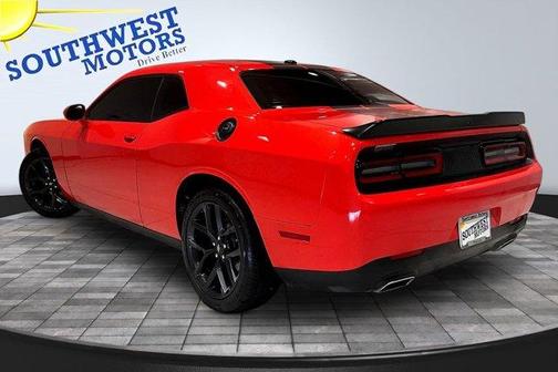 Go Mango 2023 Dodge Challenger SXT