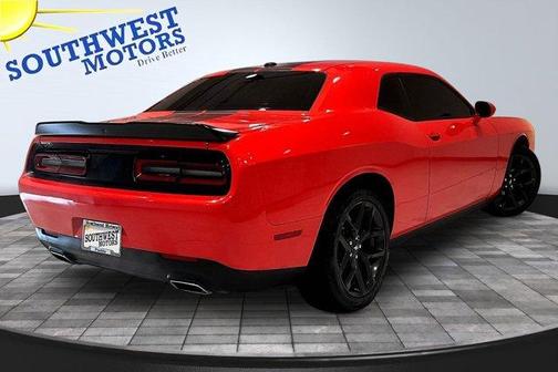 Go Mango 2023 Dodge Challenger SXT
