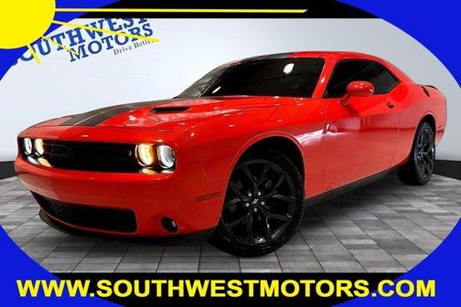 Go Mango 2023 Dodge Challenger SXT