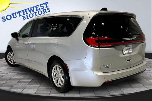 Silver Mist Clearcoat 2024 Chrysler Pacifica Touring L