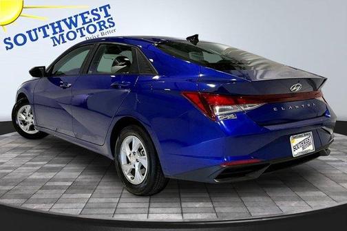 2023 Hyundai ELANTRA SE