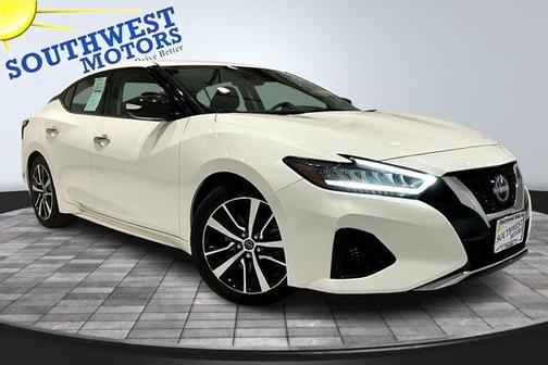 2023 Nissan Maxima SV