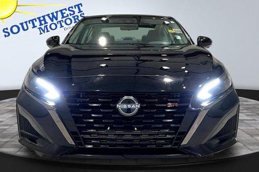 Black 2024 Nissan Altima 2.0 SR