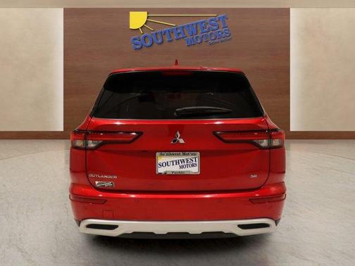 2024 Mitsubishi Outlander SE