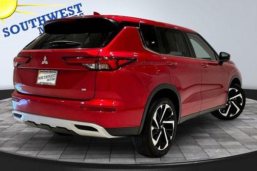 2024 Mitsubishi Outlander SE