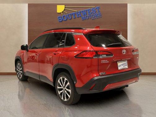 2022 Toyota Corolla Cross XLE