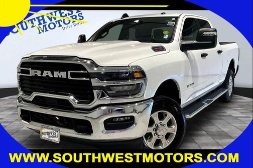 Bright White Clearcoat 2026 RAM 2500 Big Horn Crew Cab 4x4 6'4' Box
