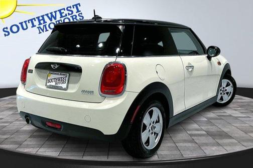 2017 MINI Hardtop Cooper