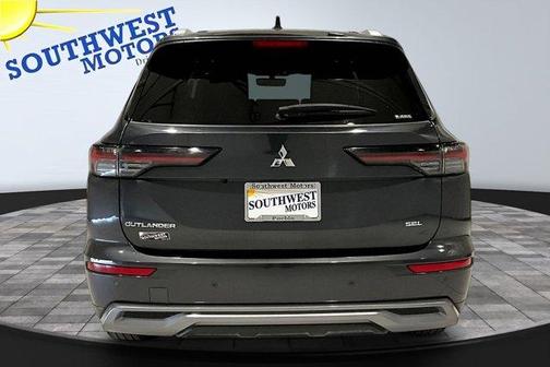 Black 2025 Mitsubishi Outlander SEL