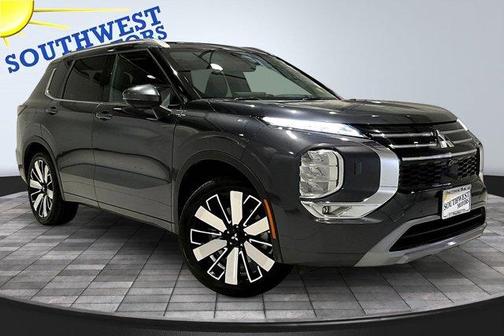 Black 2025 Mitsubishi Outlander SEL