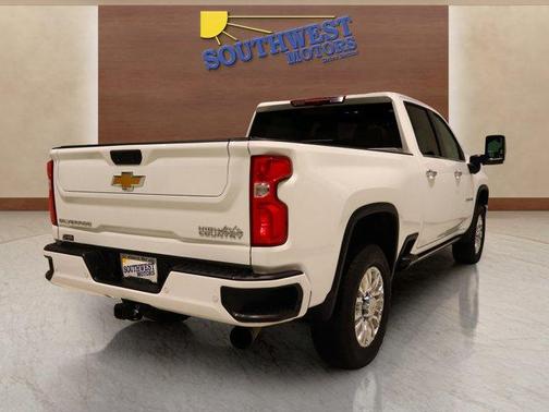 2022 Chevrolet Silverado 3500 High Country