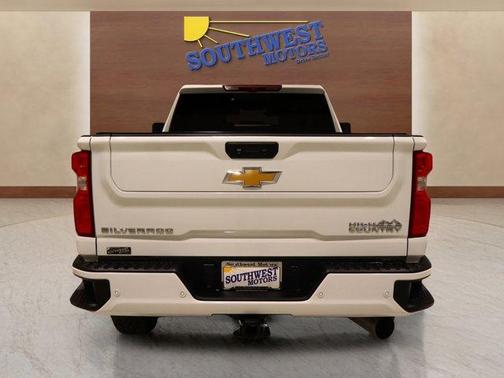 2022 Chevrolet Silverado 3500 High Country