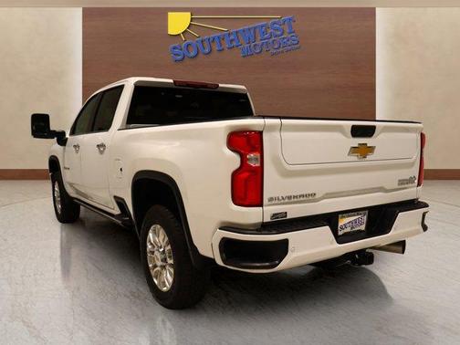 2022 Chevrolet Silverado 3500 High Country