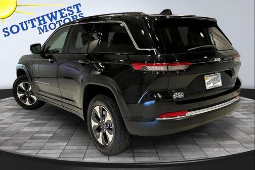 Diamond Black 2022 Jeep Grand Cherokee 4xe Base
