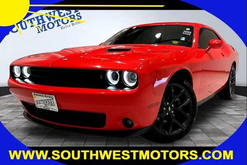 Go Mango 2023 Dodge Challenger SXT