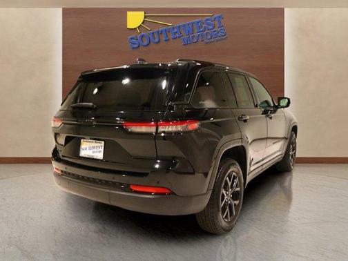 2024 Jeep Grand Cherokee Laredo