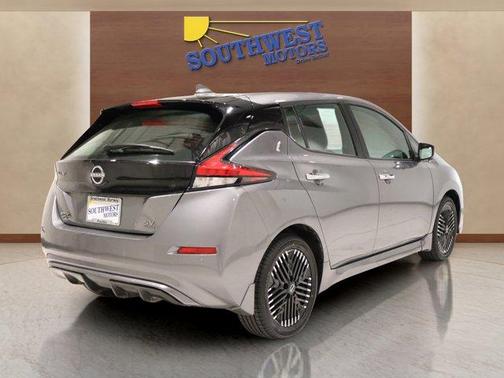 2023 Nissan Leaf SV PLUS