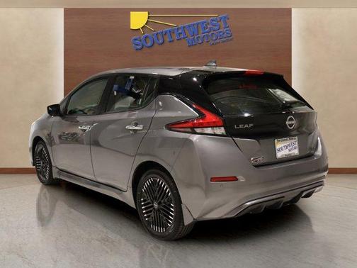 2023 Nissan Leaf SV PLUS