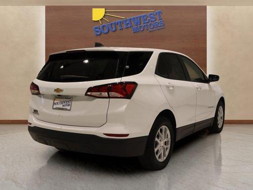 2022 Chevrolet Equinox LS
