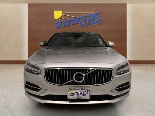 Bright Silver Metallic 2018 Volvo S90 T6 Inscription