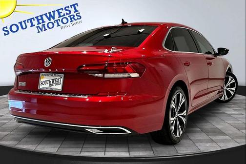 Aurora Red Metallic 2021 Volkswagen Passat 2.0T SE