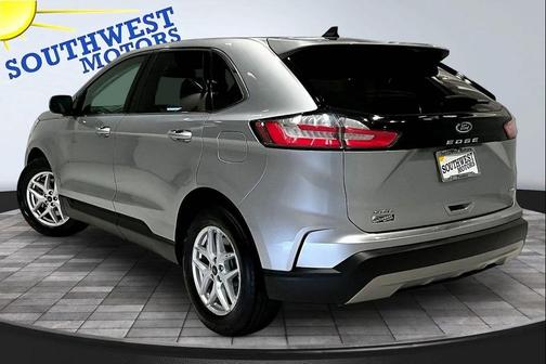 Silver 2023 Ford Edge SEL