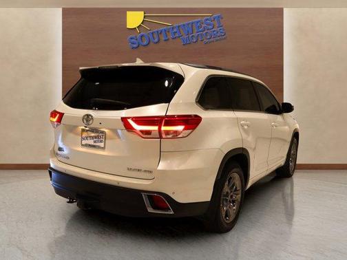 2019 Toyota Highlander Limited Platinum