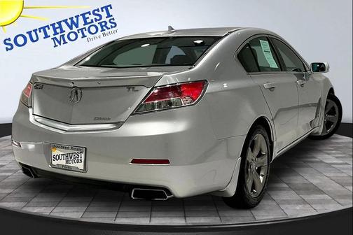Silver Moon Metallic 2014 Acura TL Technology