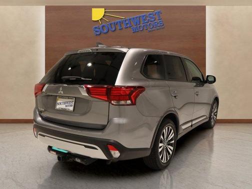 2020 Mitsubishi Outlander ES