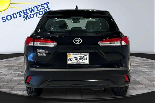 Jet Black 2025 Toyota Corolla Cross L