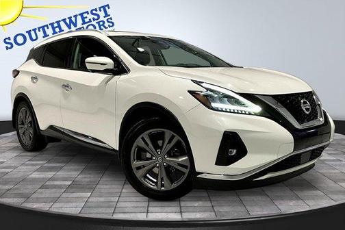 White 2019 Nissan Murano Platinum