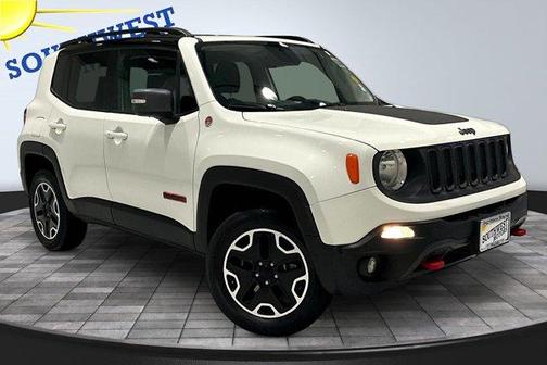 Alpine White 2016 Jeep Renegade Trailhawk