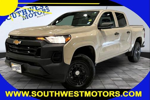 Sand Dune Metallic 2024 Chevrolet Colorado WT