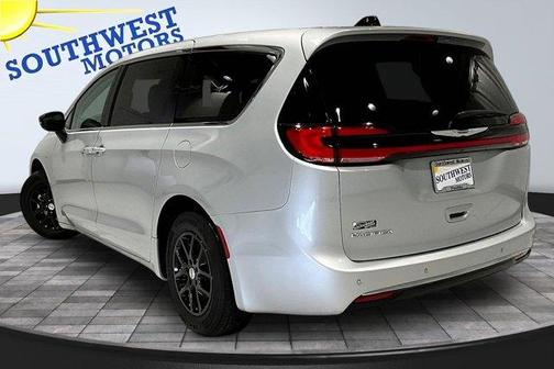 2024 Chrysler Pacifica Touring-L