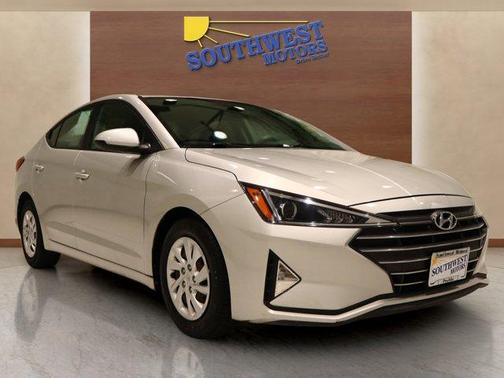 2019 Hyundai ELANTRA SE