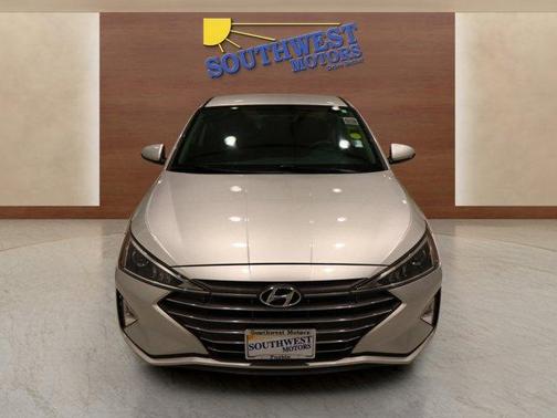 2019 Hyundai ELANTRA SE