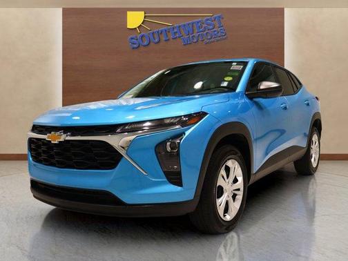 2025 Chevrolet Trax LS